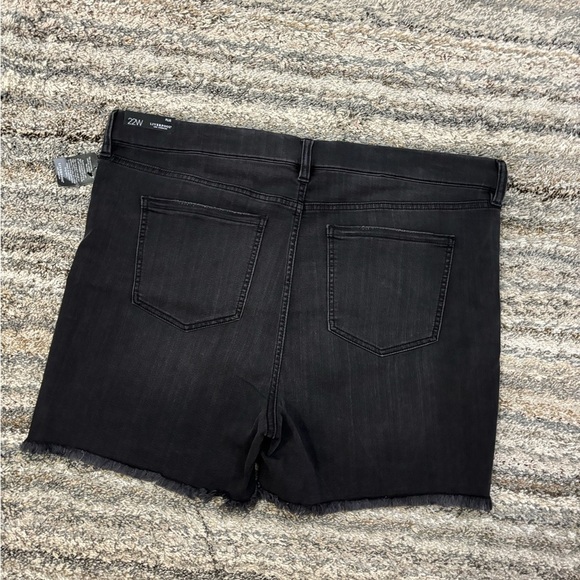 Liverpool Gia Glider Pull-On Shorts Sz 22W NWT | Liverpool Women Mini Shorts NWT - Picture 15 of 15